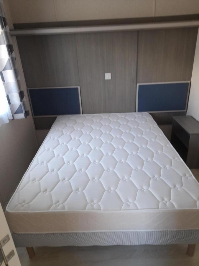 Le Mobile Home Le Victory Situe Au Camping Le Rio Нуаєль-сюр-Мер Екстер'єр фото