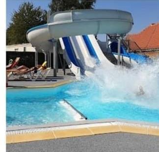 Le Mobile Home Le Victory Situe Au Camping Le Rio Нуаєль-сюр-Мер Екстер'єр фото